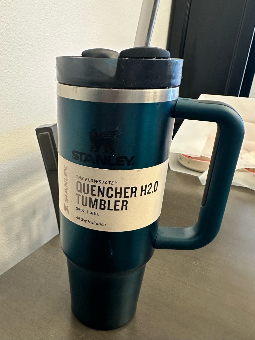 New Stanley 30 oz Quencher Tumbler